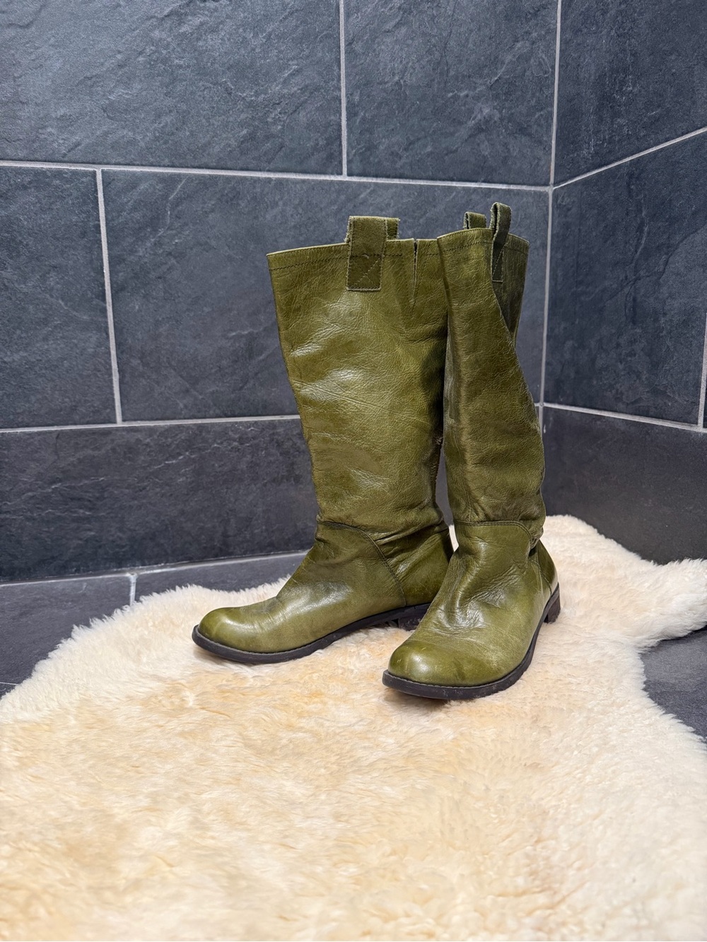 VINTAGE Y2K olive green Jeffrey Campbell pull on leather boots - Picture 2 of 3